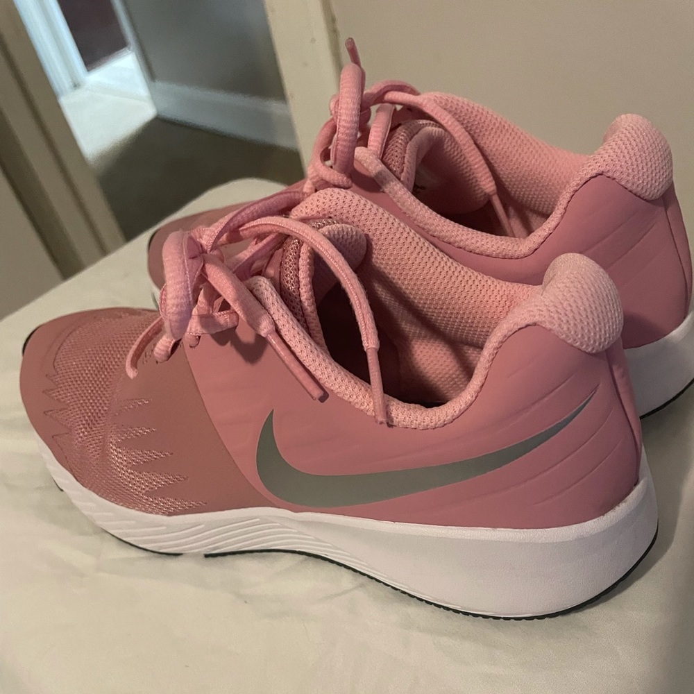 Girls Nike running shoes size 5Y